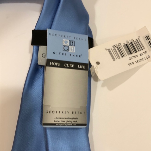 NWT GEOFFREY BEENE SLIM MEN’s TIE light blue. - Picture 3 of 3